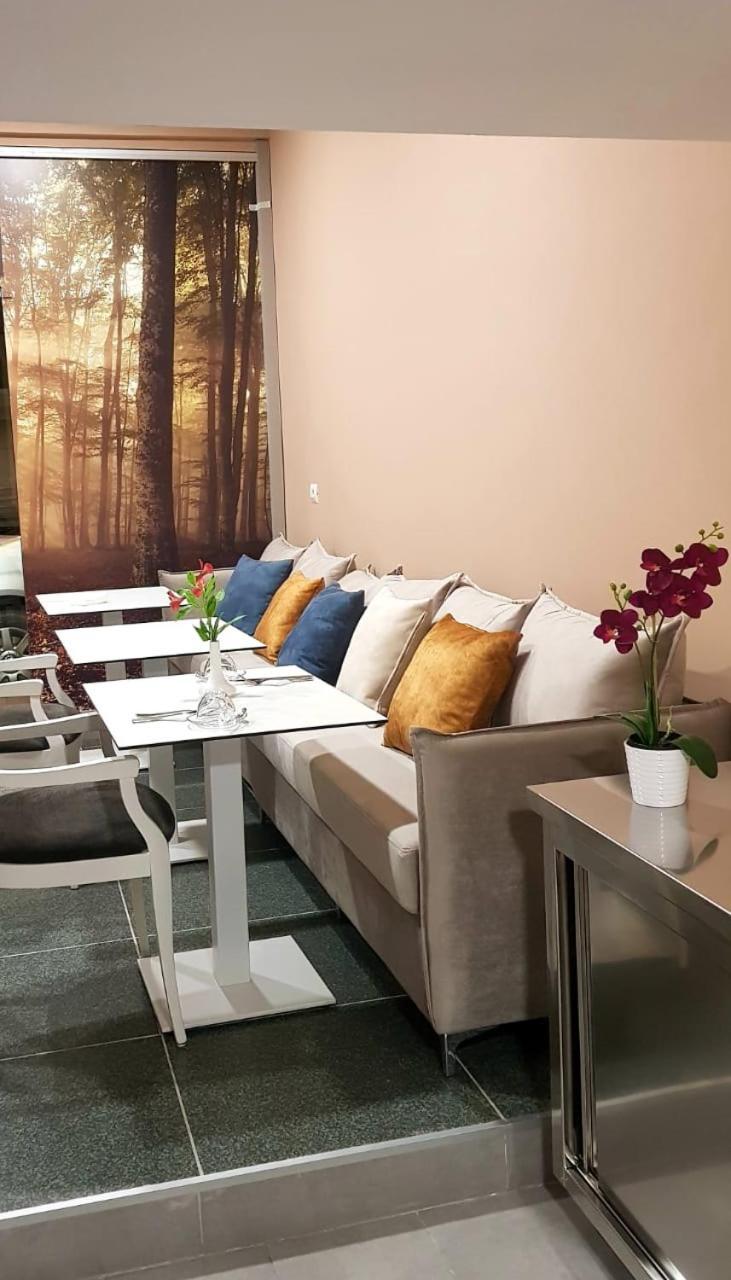 Ramel Hotel Tirana Kültér fotó