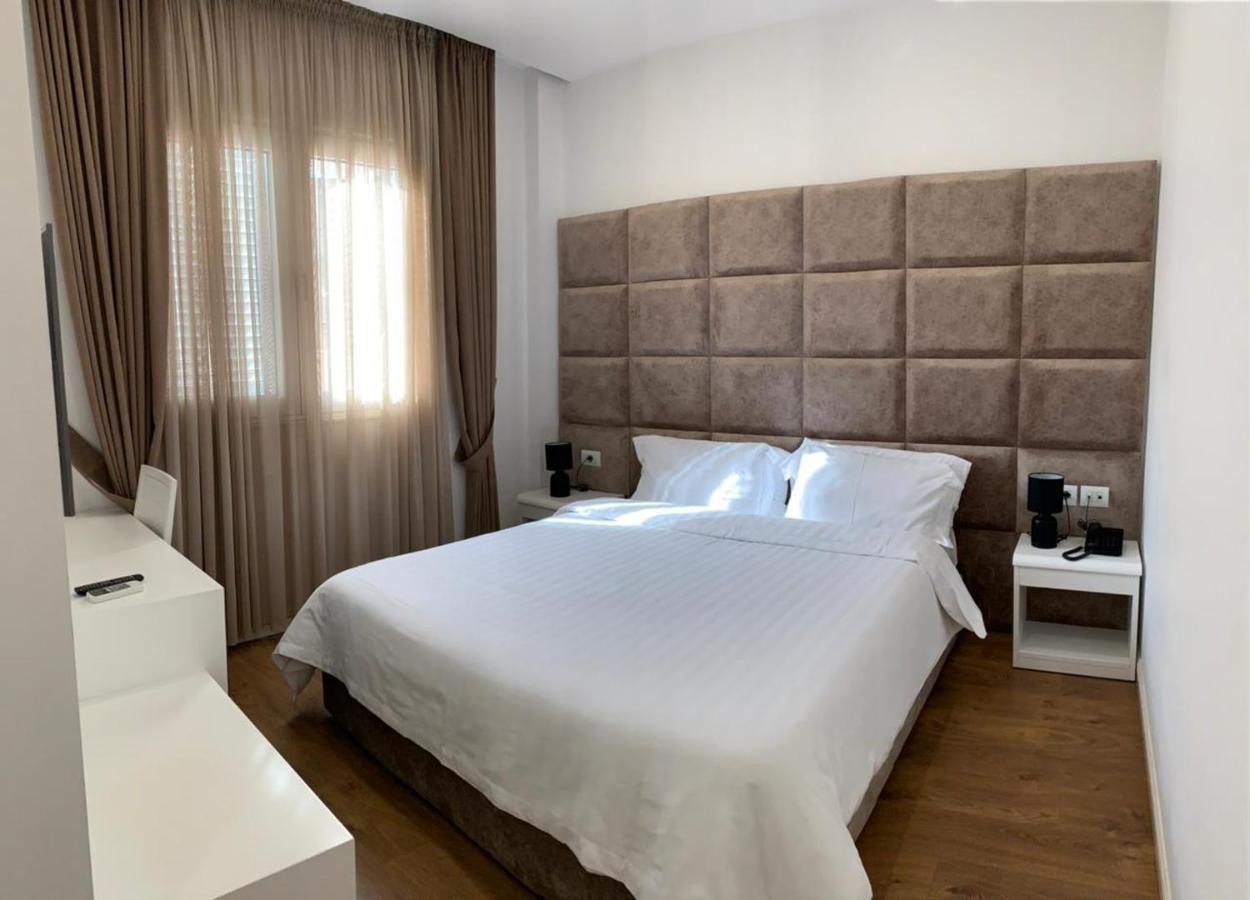Ramel Hotel Tirana Kültér fotó